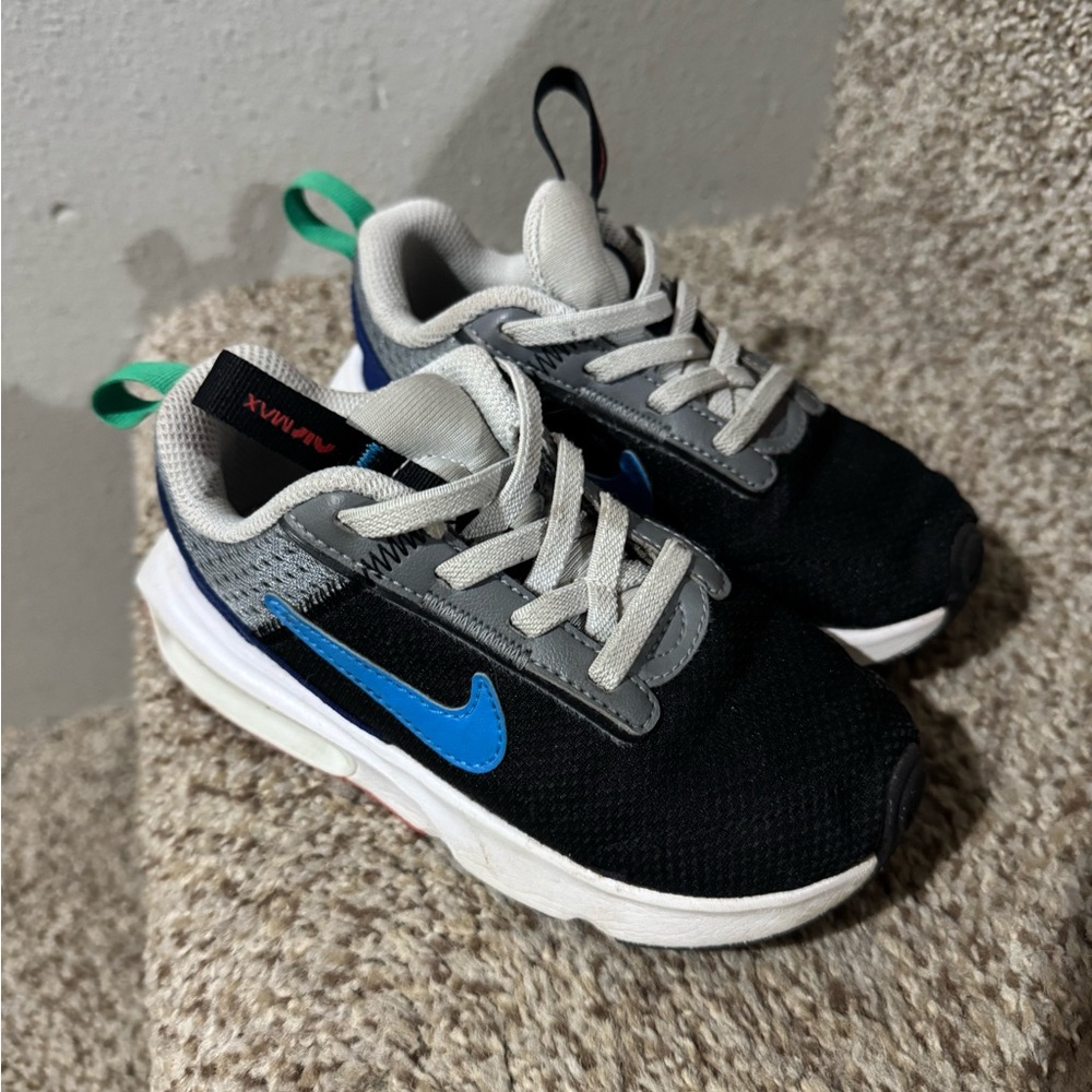 Nike Kids Black, Gray & Blue Sneakers with Green Heel Tabs